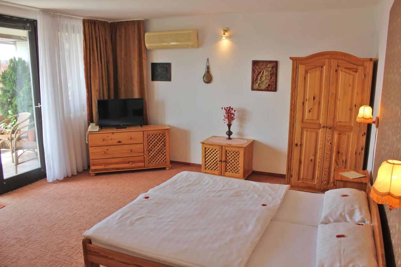 Ferienhaus Apartmanház Zalánki Eger Exterior foto